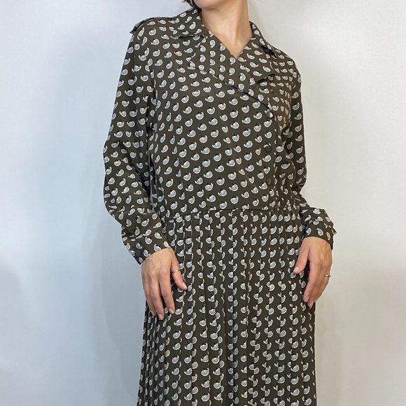 Vintage 80s SILKY Abstract SHELL Print PLEATED Dress! Medium, 8 - Picture 6 of 7